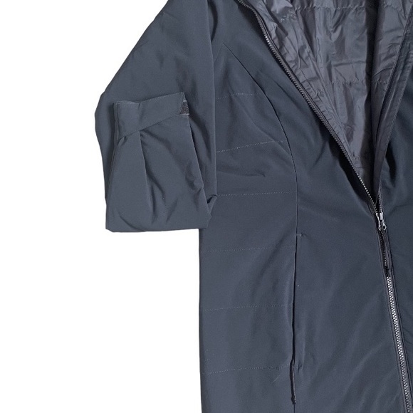 Womenโs Columbia Light Weight Jacket Size Medium - Picture 5 of 6